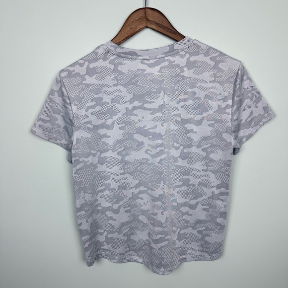 Spyder Gray Camo Athletic Tee Cropped Size Medium - Picture 4 of 6